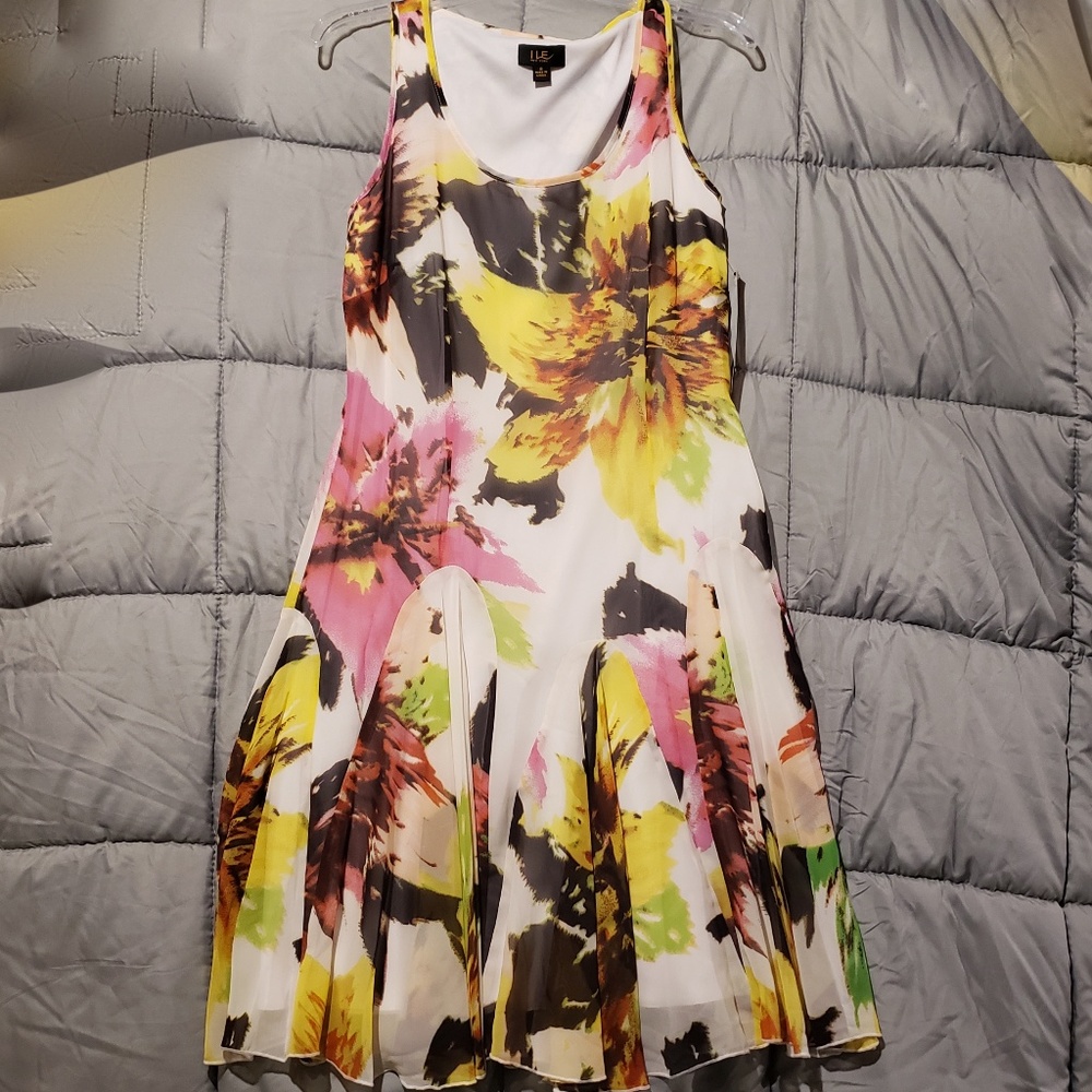i le New York Floral Dress